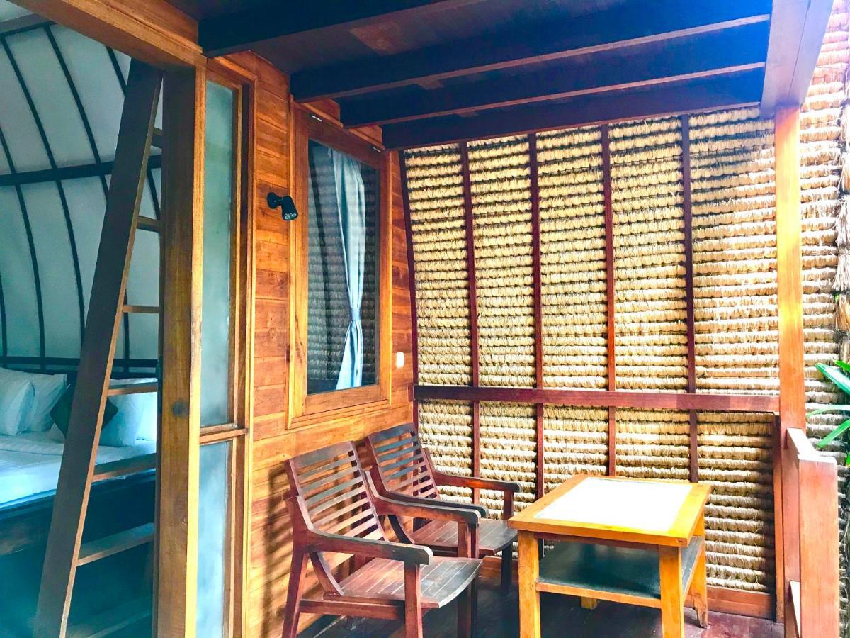 Cotton Tree Cottages Gili Trawangan Exteriör bild